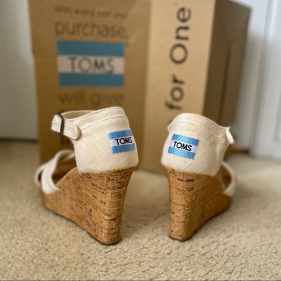 TOMS strappy ivory linen sandals - Picture 5 of 7